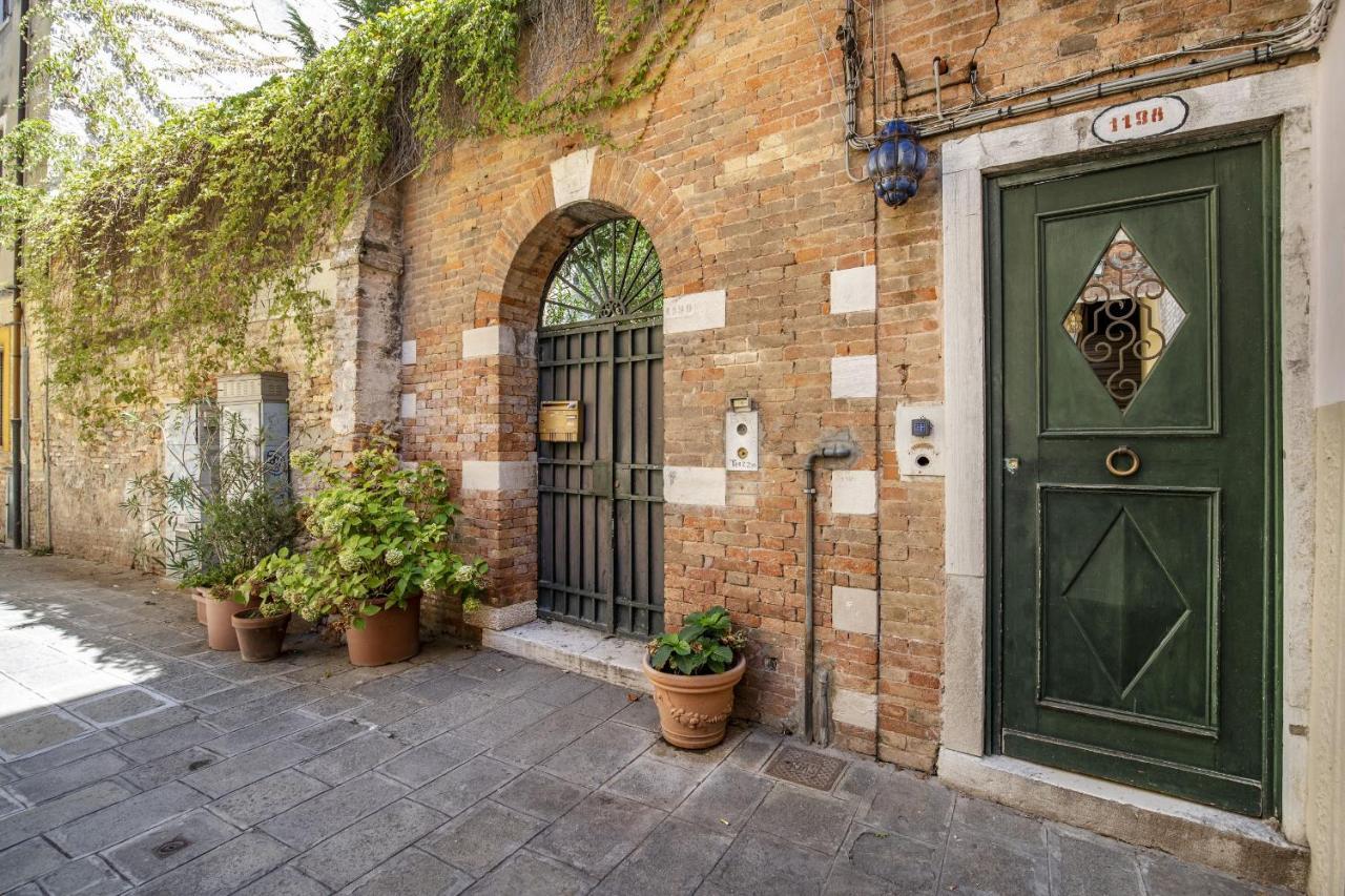 Residenza Centopietre - Dorsoduro By Wonderful Italy Venetië Buitenkant foto